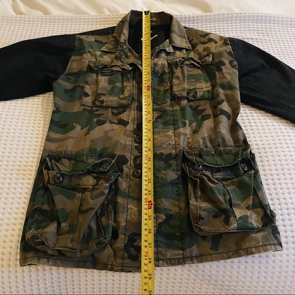 Two-Tone Army Shacket - Picture 8 of 12